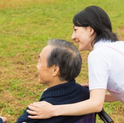 老人と女性